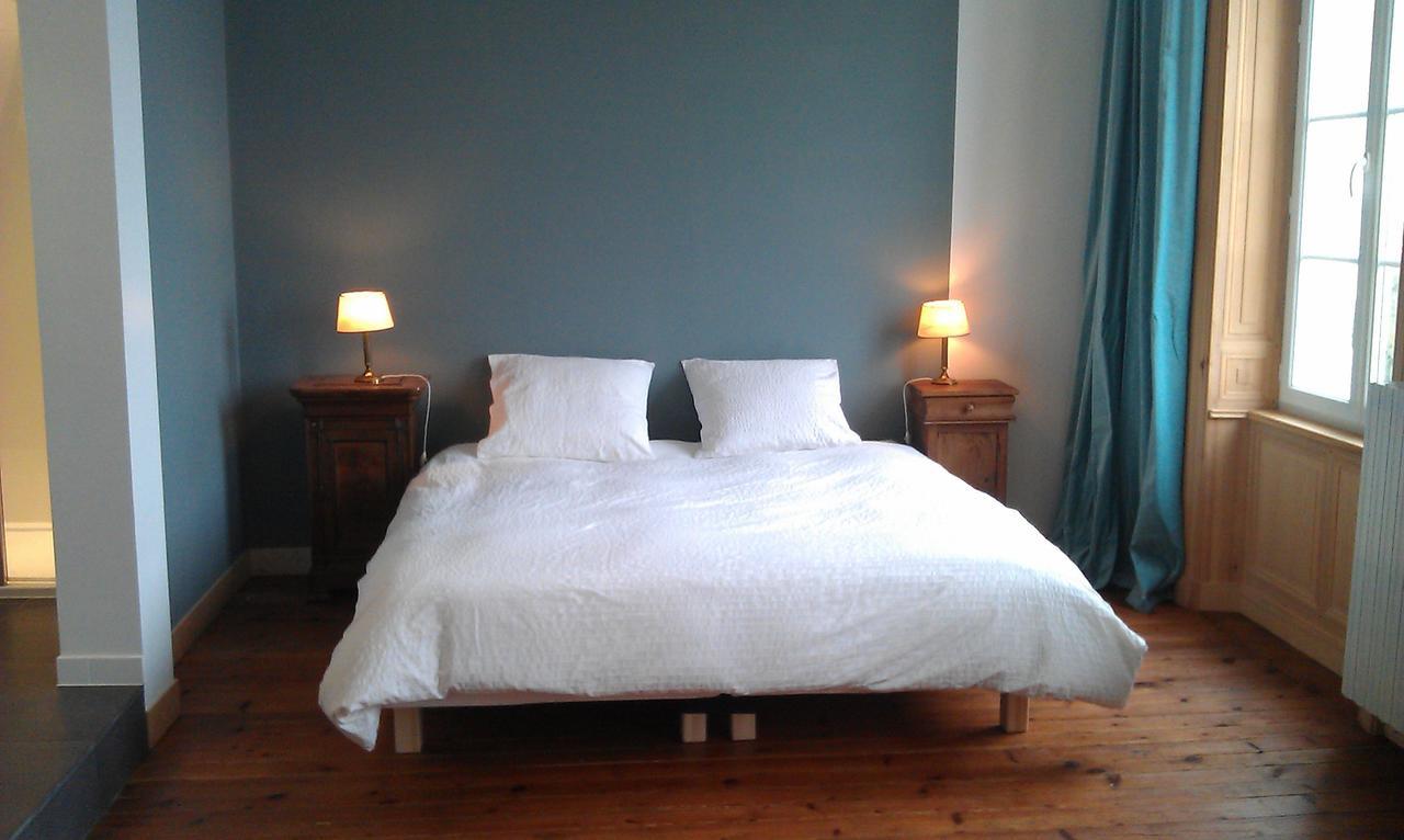 Le Dojo Du Plessis Bed & Breakfast Mareuil  Ruang foto