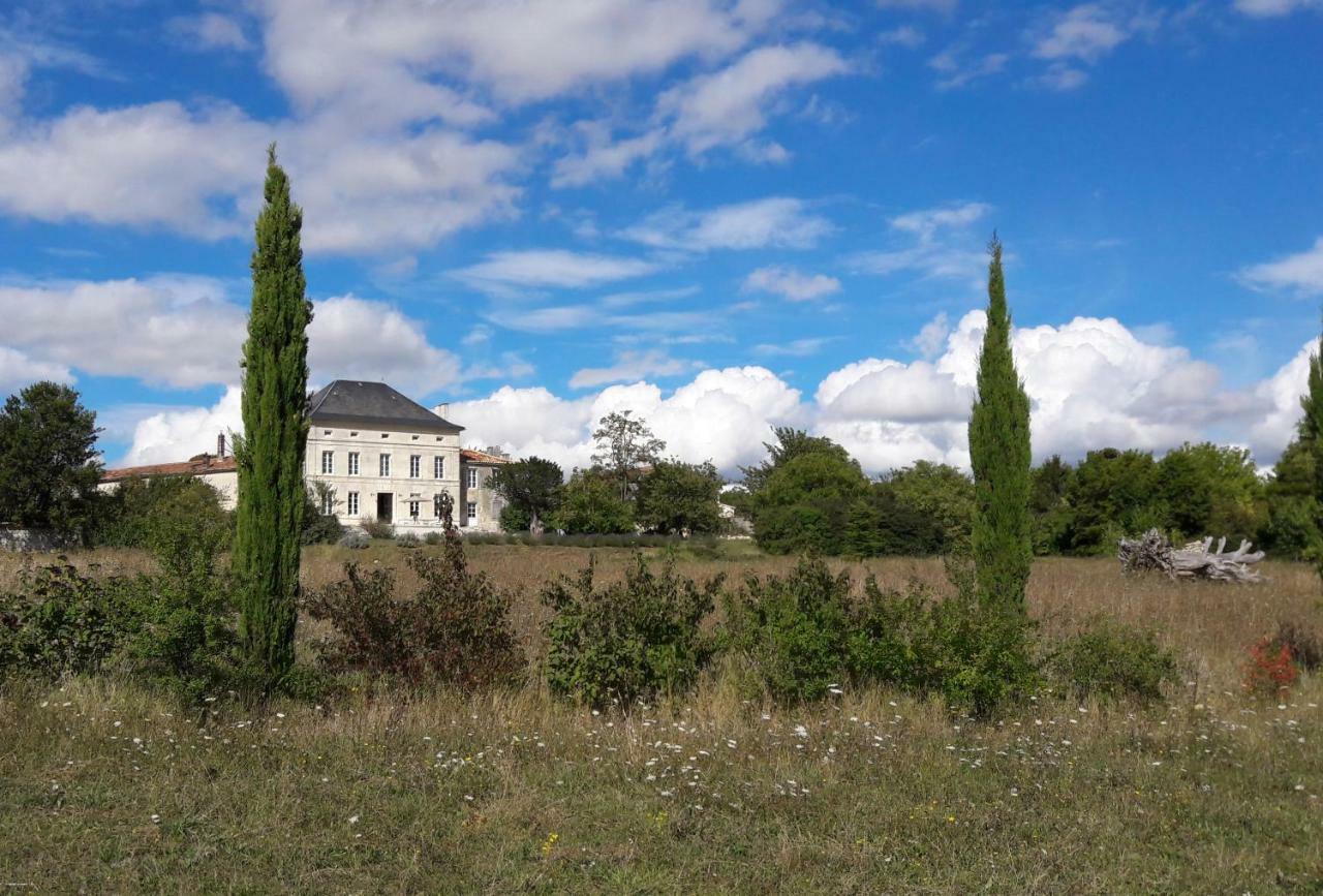 Le Dojo Du Plessis Bed & Breakfast Mareuil  Bagian luar foto