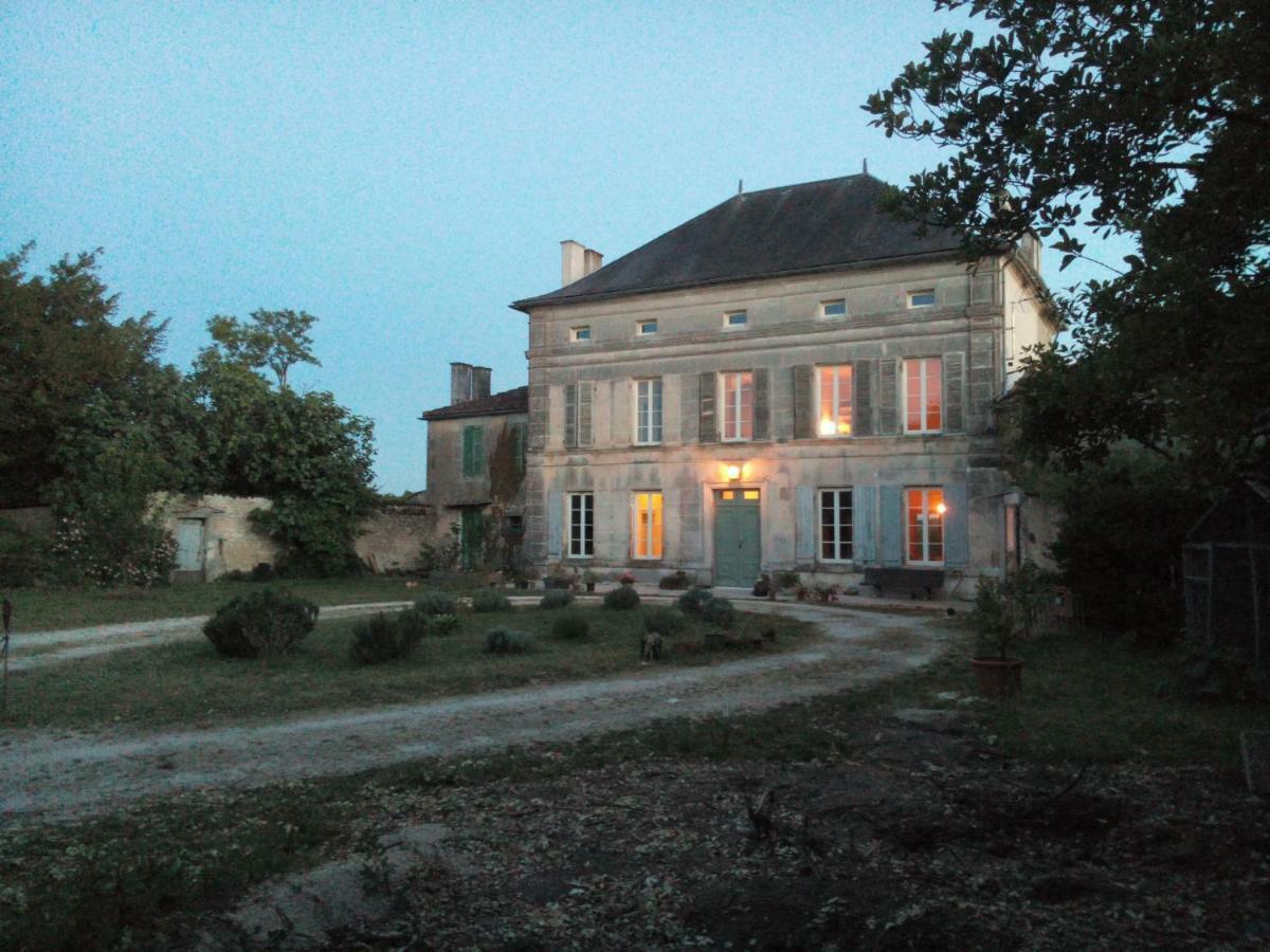 Le Dojo Du Plessis Bed & Breakfast Mareuil  Bagian luar foto